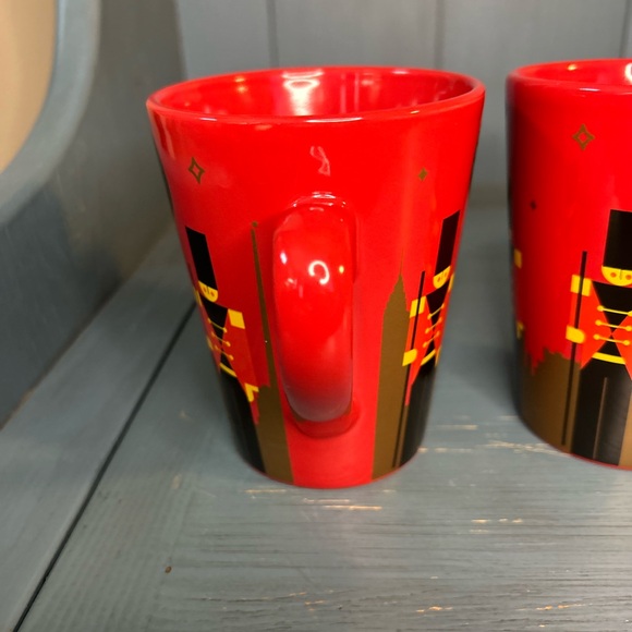 FAO Schwarz NYC, Set of 2 Mugs (Christmas Nutcracker Soldiers D3) - Picture 3 of 8